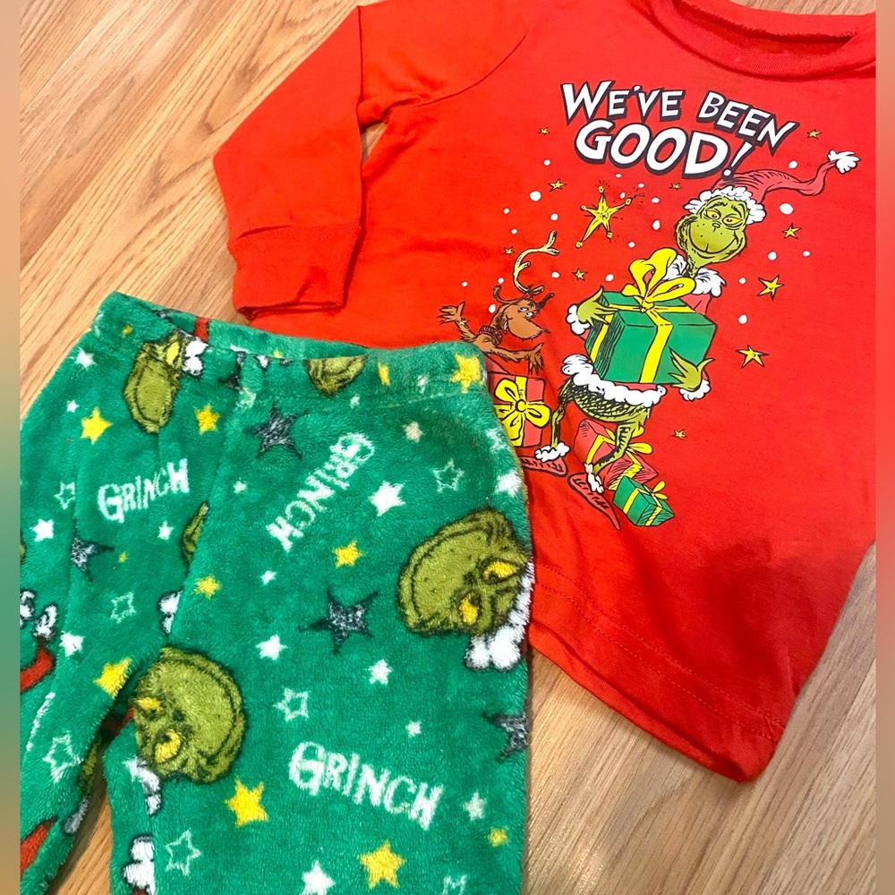 🎄4T THE GRINCH PAJAMA SET FOR BOY/GIRL. 2 PIECE FLEECE DR SUESS OUTFIT CHRISTMAS - Picture 3 of 12
